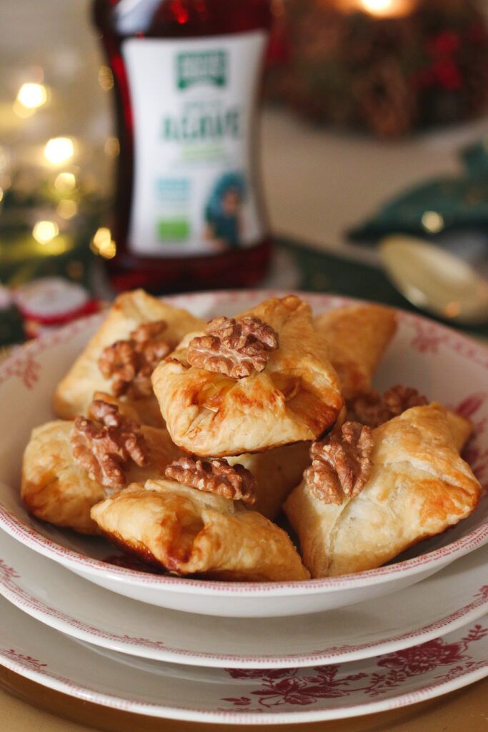 hojaldres navideños de queso brie